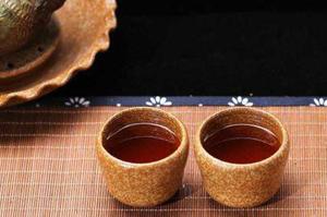 煮安化黑茶几天换一次,一般10天换一次